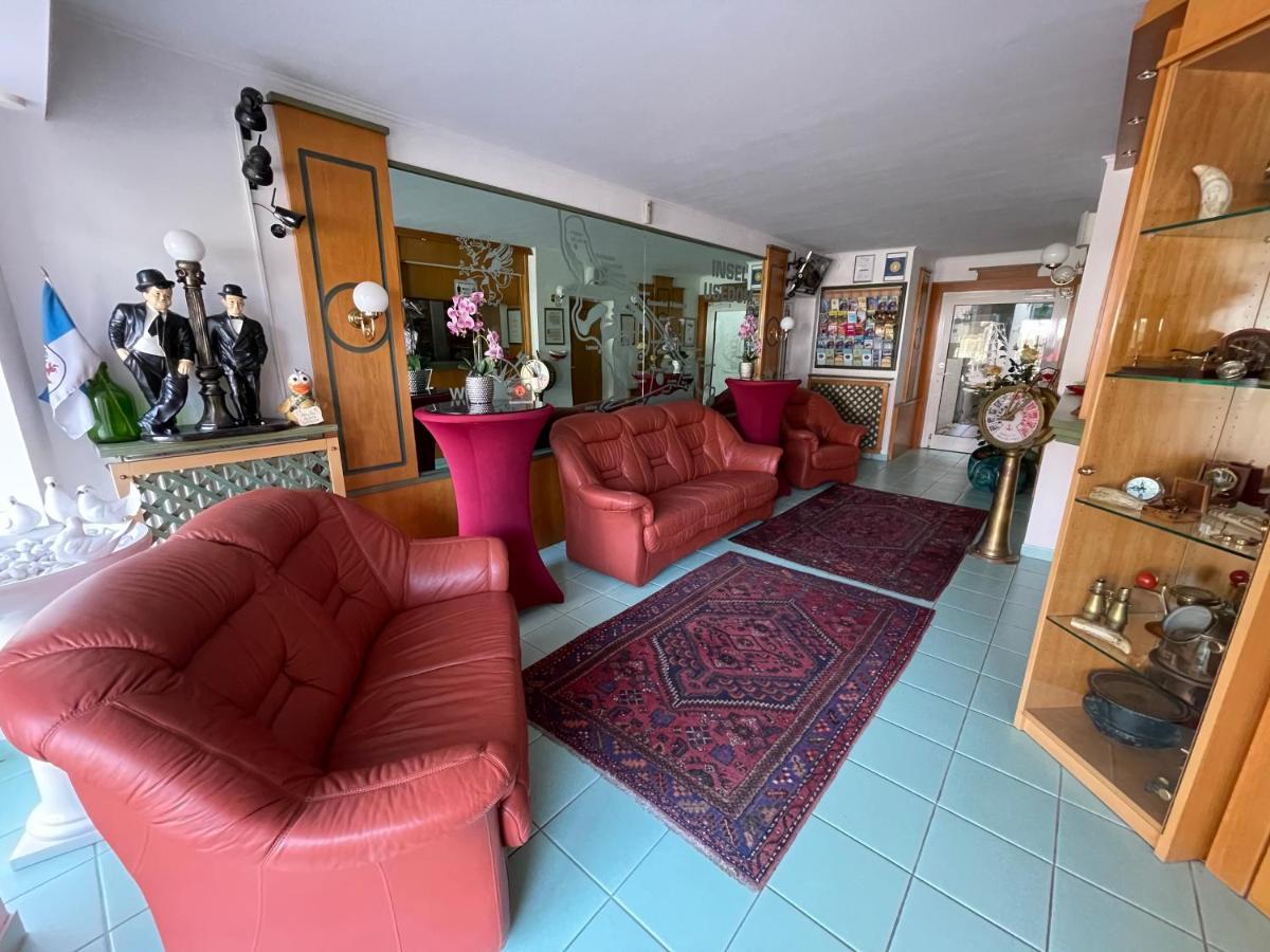 Haus Usedom Ferienwohnungen Mit Fruehstuecks-Restaurant Отель Кёльпинзе