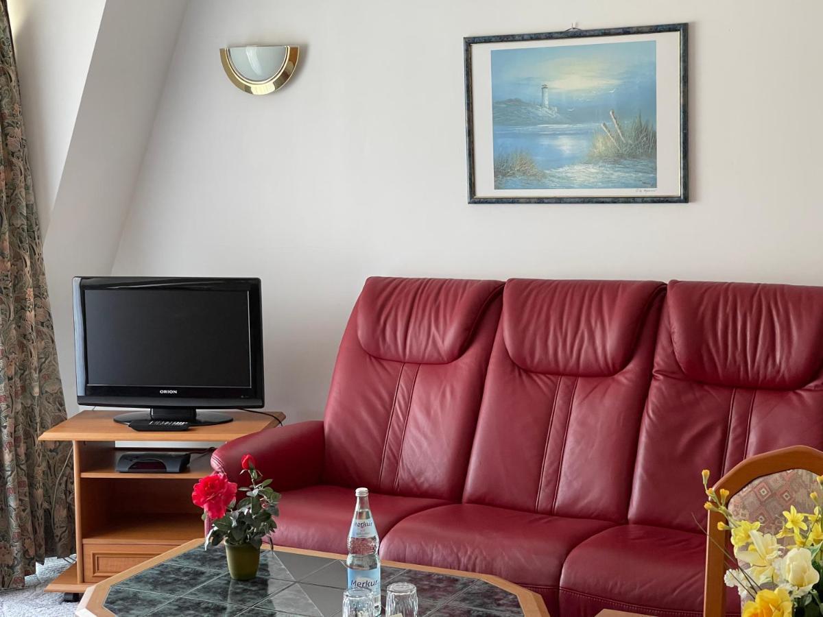 Отель Haus Usedom Ferienwohnungen Mit Fruehstuecks-Restaurant