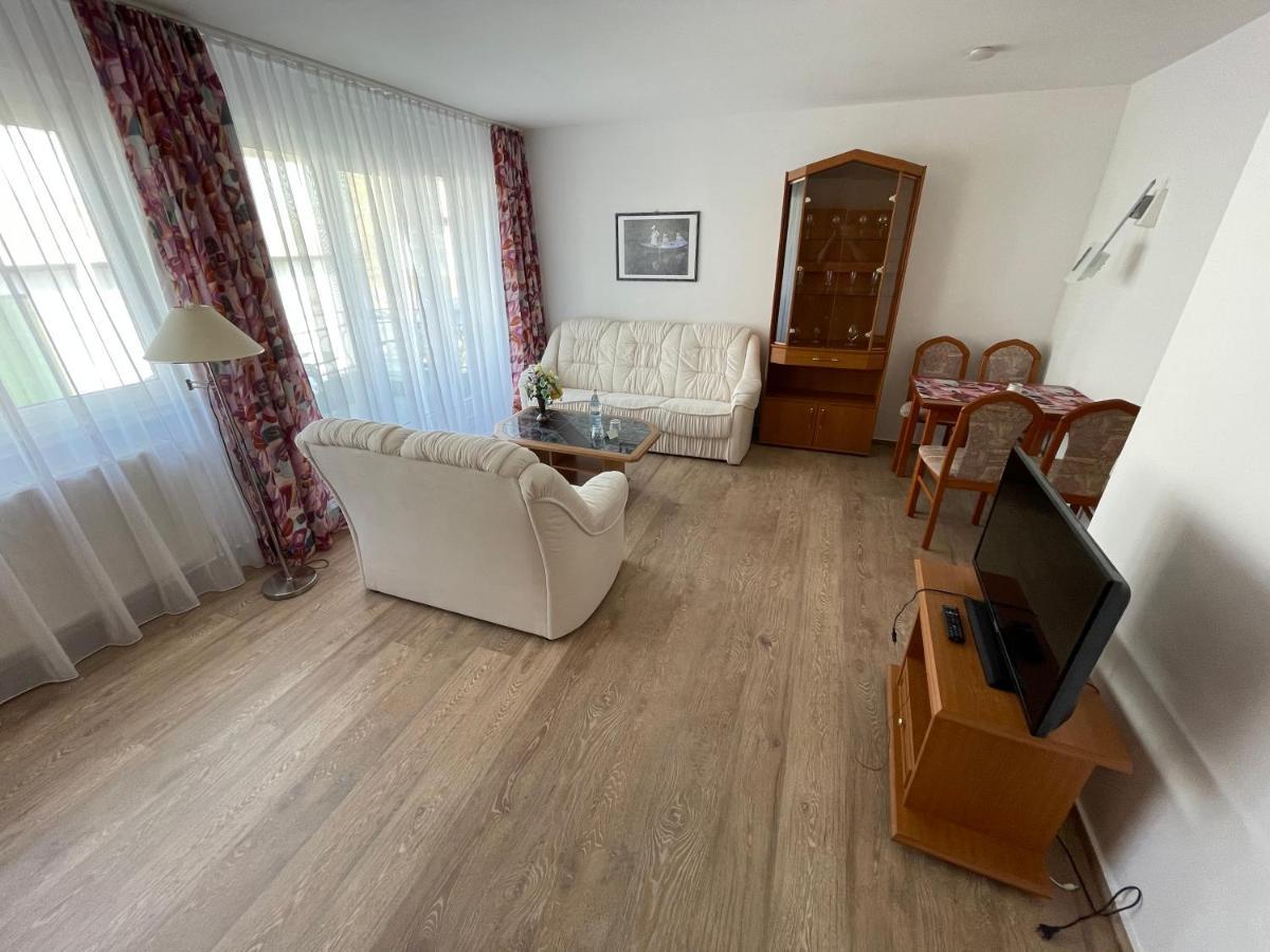 Haus Usedom Ferienwohnungen Mit Fruehstuecks-Restaurant Hotel 4*