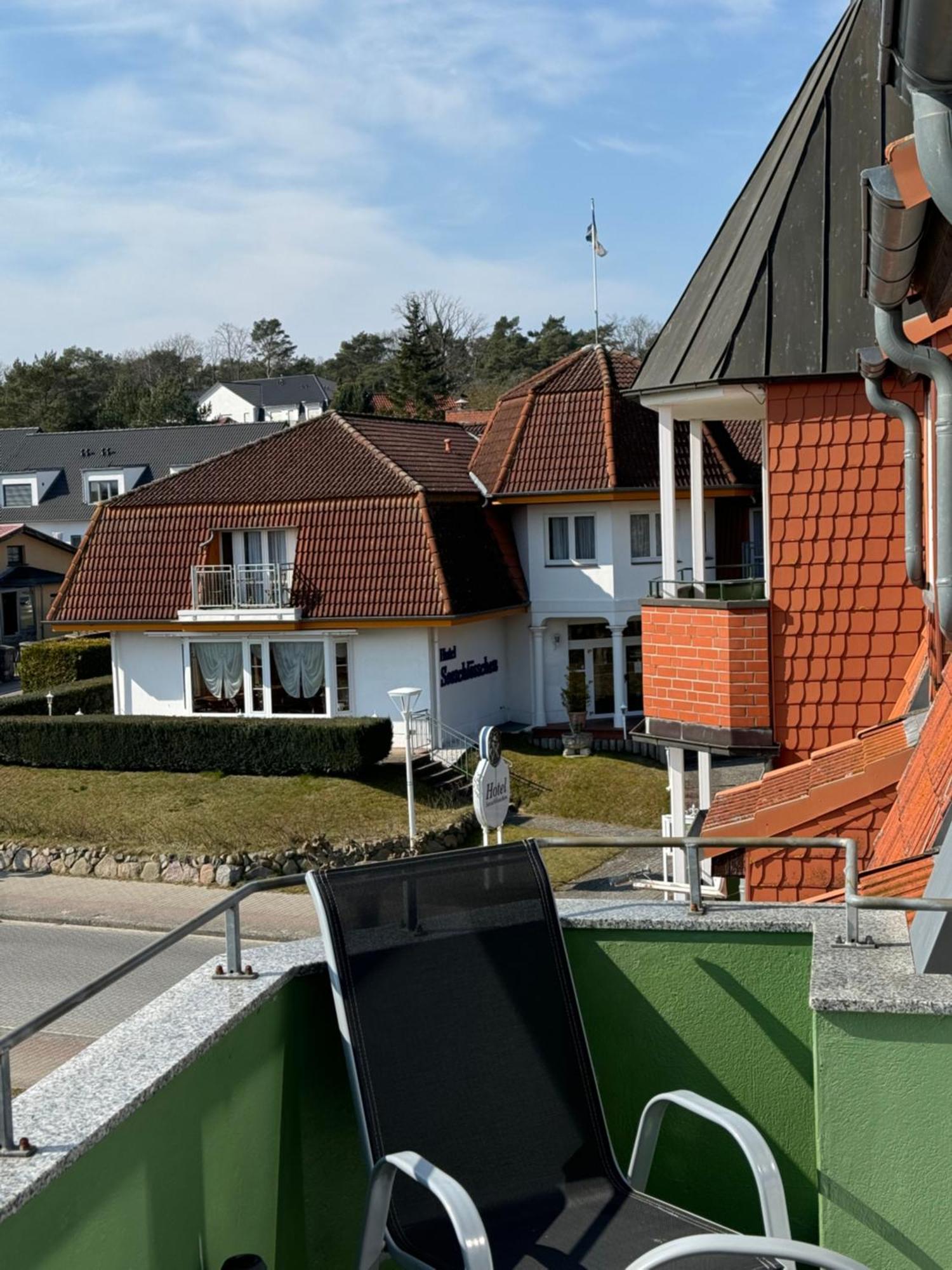 Haus Usedom Ferienwohnungen Mit Fruehstuecks-Restaurant Hotel 4*