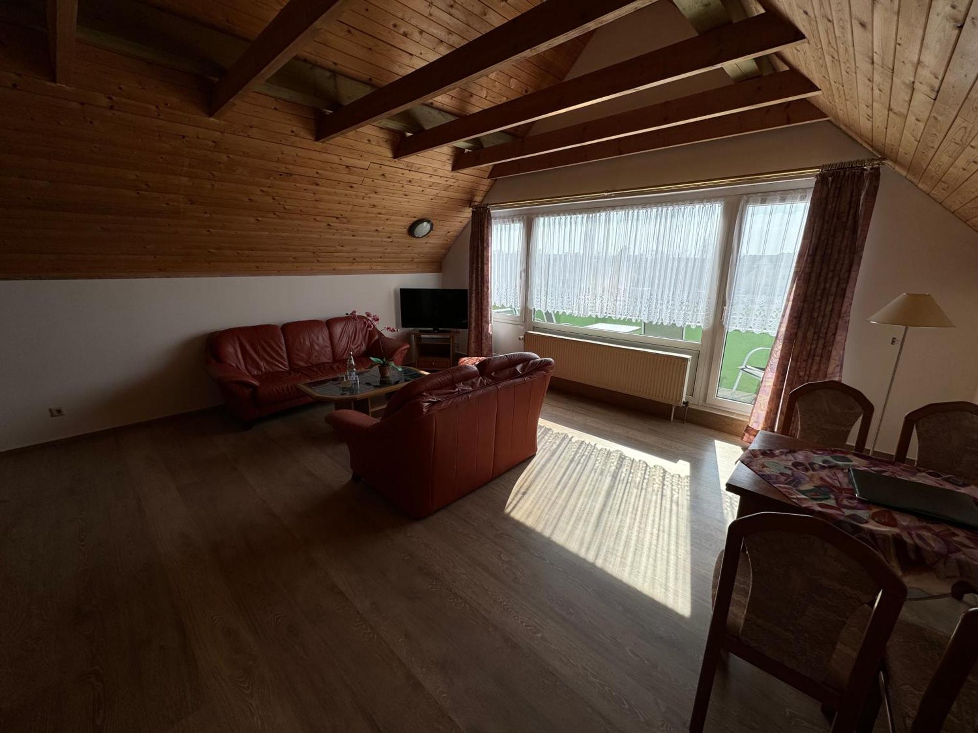 Haus Usedom Ferienwohnungen Mit Fruehstuecks-Restaurant 4*