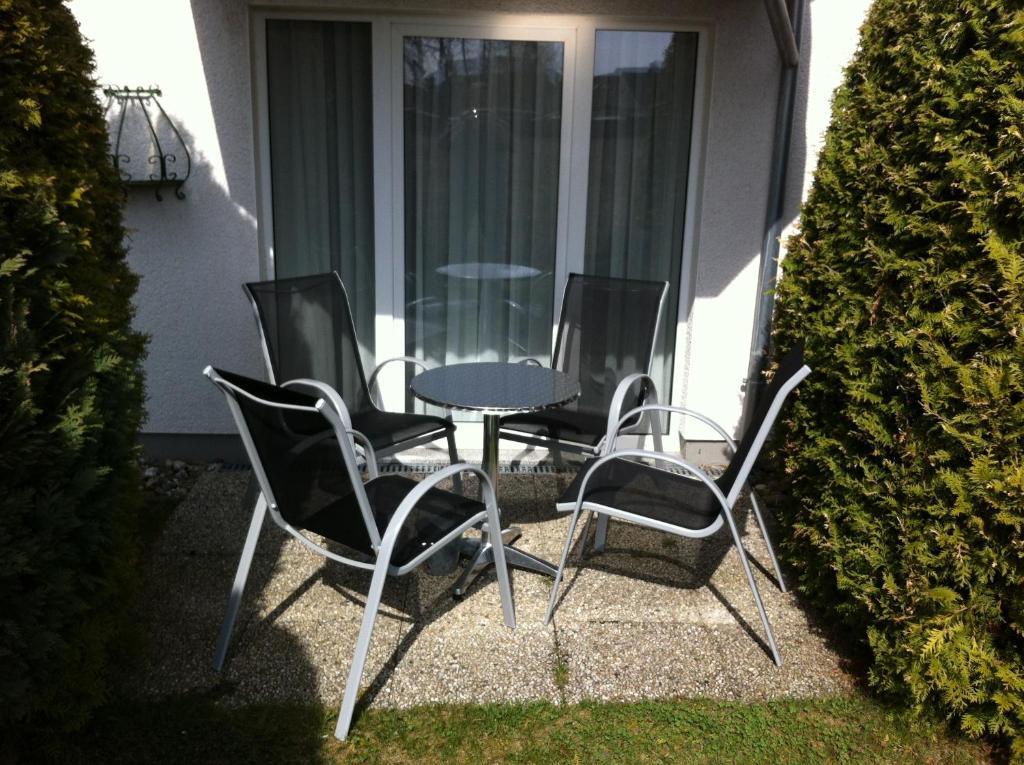 Haus Usedom Ferienwohnungen Mit Fruehstuecks-Restaurant